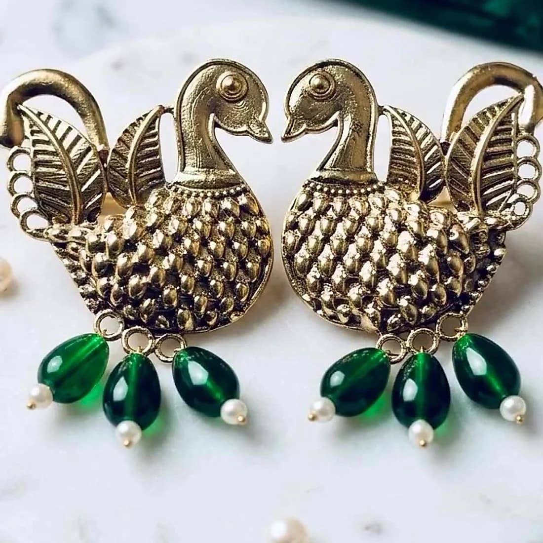 Mor Emerald Drop Studs